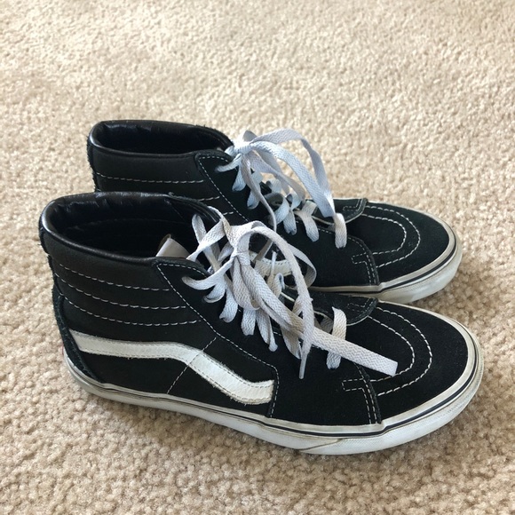 Vans Shoes - Black skate high vans